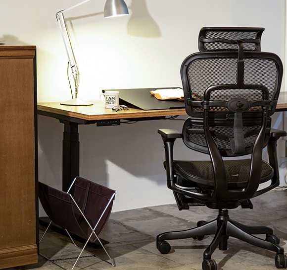 エルゴヒューマン ブラックエディション / オットマン内蔵型【メーカー