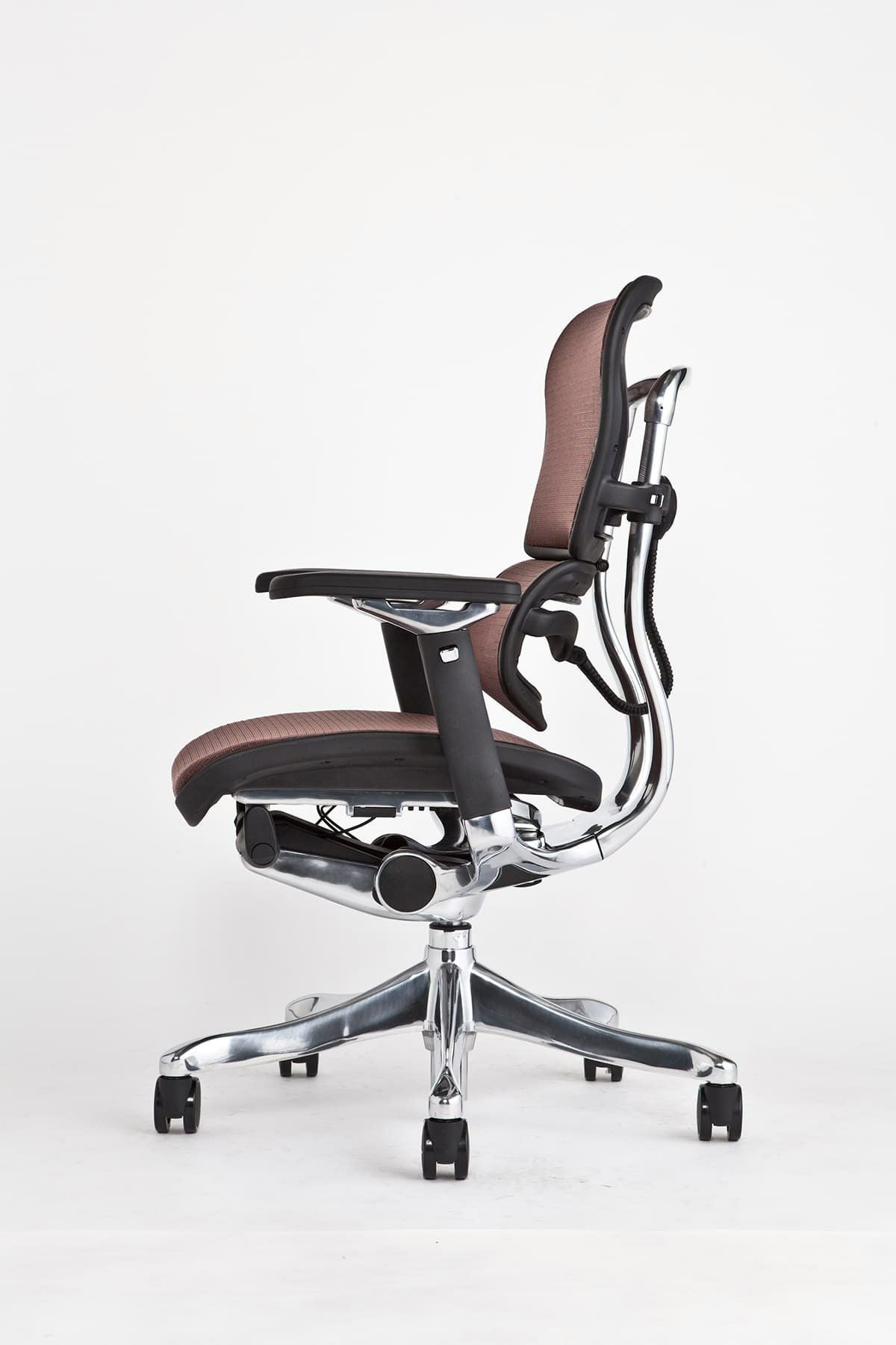 エルゴヒューマン プロ / ヘッドレスト無し【メーカー組み立て完成品